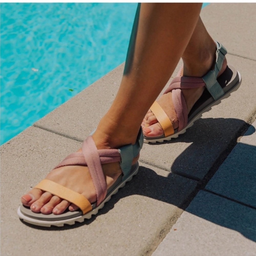 Sorel Women's Roaming Decon Sandal